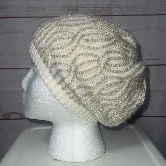 *SOLD ON DEPOP Calvin Klein cream and gold signature knit beanie hat - Picture 1 of 7